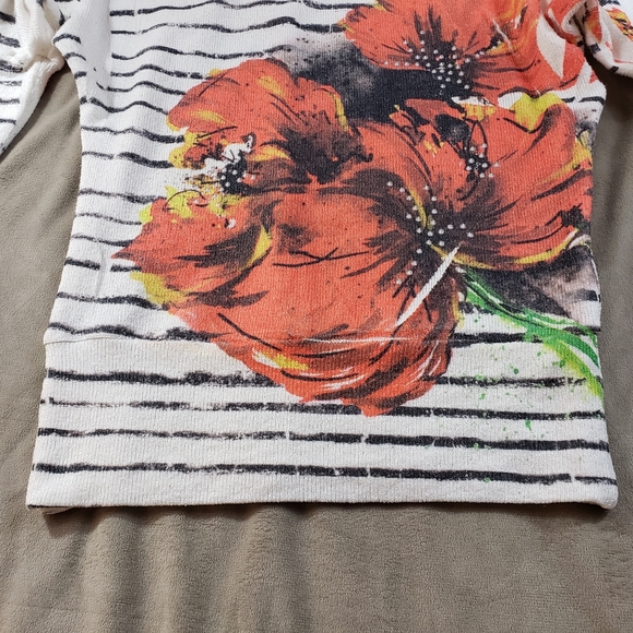 Arden B Poppy Striped 3/4 sleeve resort top Womens - Picture 9 of 14